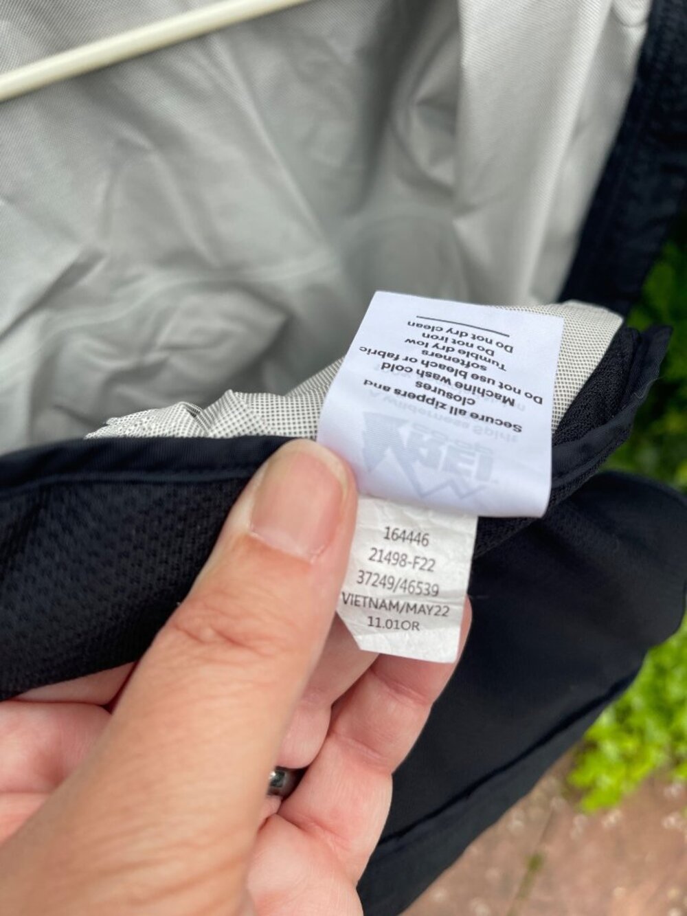 REI Co-Op Black Long Line Hooded Rain Jacket Women's Large Waterproof Gorpcore - Picture 13 of 14